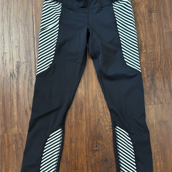 lululemon athletica Pants - Lululemon Women’s Run Crop Legging Classic Stripe Mint Moment Size 6 #4000